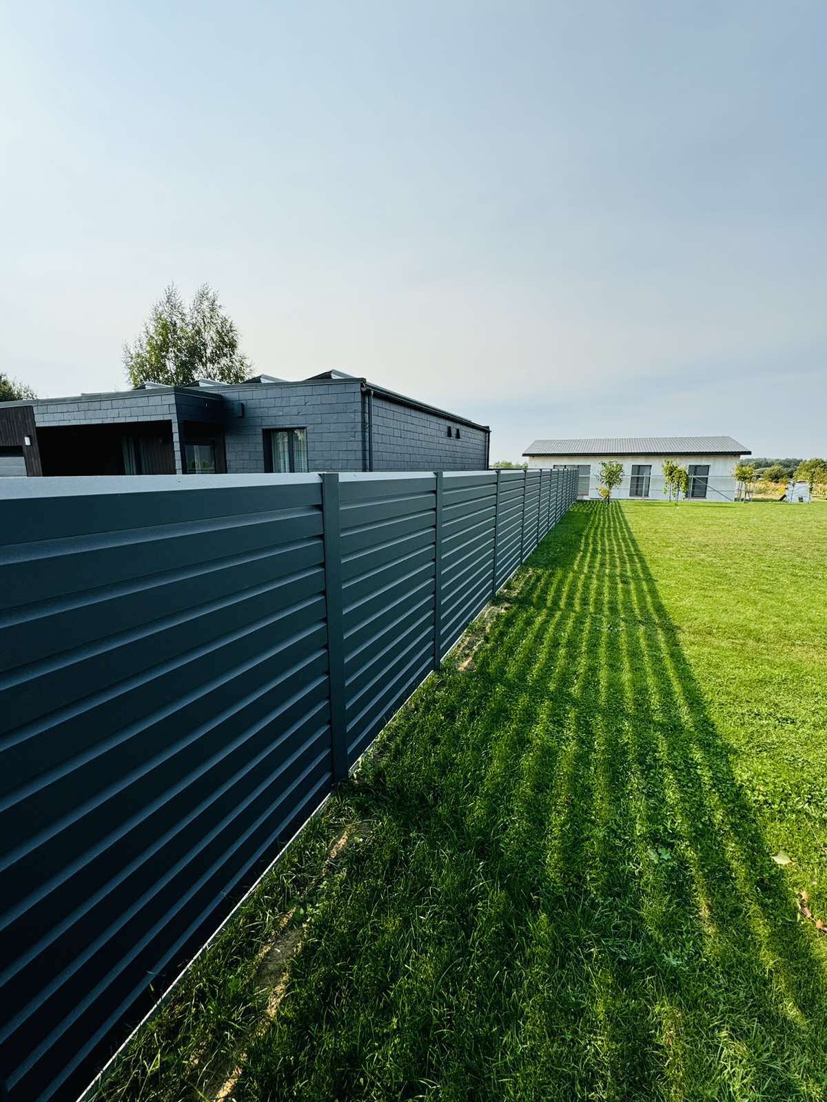 skardinė tvora – pilka